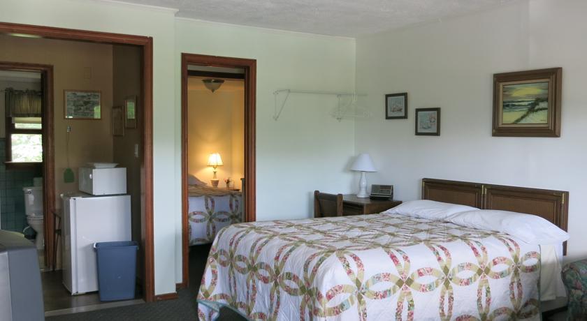 The Austin Inn Lake George Pokoj fotografie
