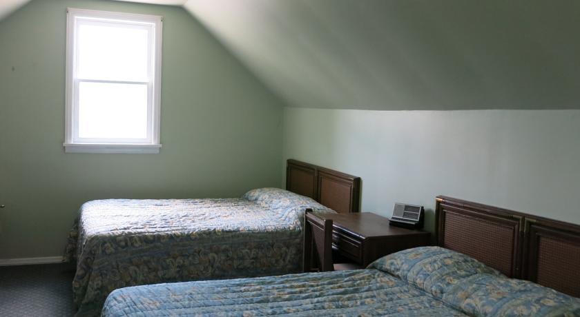 The Austin Inn Lake George Pokoj fotografie